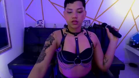 isabela online show from 09-21-25, 09:27