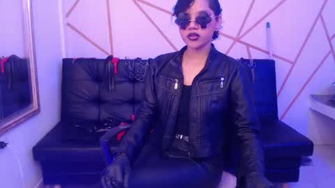 isabela online show from 06-20-26, 04:04