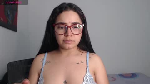 Snapshot of isemma chatting on 12-27-24, 03:31 Emma online show from 12-27-24, 03:31