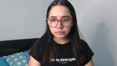 Snapshot of isemma chatting on 03-10-25, 03:01 Emma online show from 03-10-25, 03:01