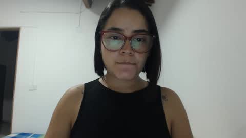 Snapshot of isemma chatting on 09-11-25, 03:28 Emma online show from 09-11-25, 03:28