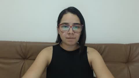 Snapshot of isemma chatting on 09-21-25, 01:18 Emma online show from 09-21-25, 01:18