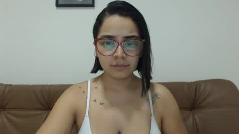 Snapshot of isemma chatting on 09-23-25, 03:20 Emma online show from 09-23-25, 03:20