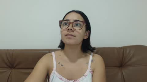 Snapshot of isemma chatting on 09-26-25, 04:05 Emma online show from 09-26-25, 04:05