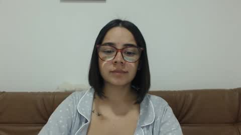 Snapshot of isemma chatting on 09-30-25, 03:55 Emma online show from 09-30-25, 03:55