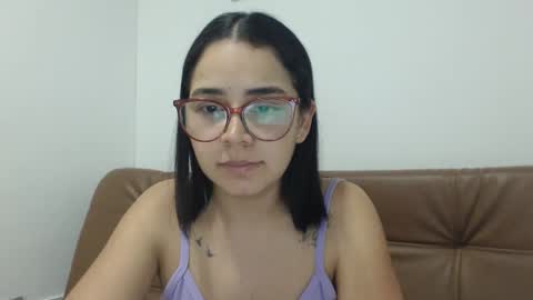 Snapshot of isemma chatting on 01-08-26, 03:20 Emma online show from 01-08-26, 03:20