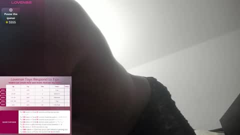 Snapshot of iserlohner82 chatting on 09-22-25, 01:29 Dennis online show from 09-22-25, 01:29