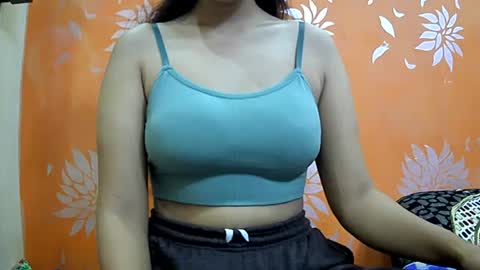 Snapshot of ishika_singh_ chatting on 02-27-25, 03:36 ishika_singh_ online show from 02-27-25, 03:36