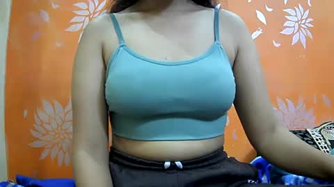 Snapshot of ishika_singh_ chatting on 03-04-25, 06:37 ishika_singh_ online show from 03-04-25, 06:37