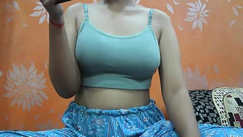 Snapshot of ishika_singh_ chatting on 09-10-25, 02:00 ishika_singh_ online show from 09-10-25, 02:00