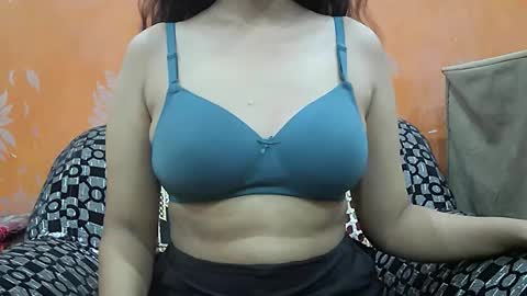 Snapshot of ishika_singh_ chatting on 09-23-25, 02:14 ishika_singh_ online show from 09-23-25, 02:14