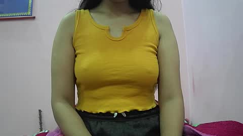 ishika_singh_ online show from 12-20-25, 02:29