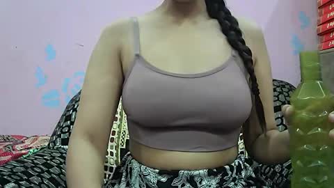 Snapshot of ishika_singh_ chatting on 03-17-26, 02:49 ishika_singh_ online show from 03-17-26, 02:49