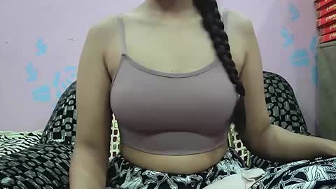 Snapshot of ishika_singh_ chatting on 03-24-26, 01:43 ishika_singh_ online show from 03-24-26, 01:43