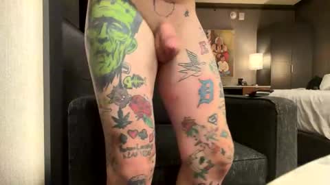 Snapshot of ishouldntbeonhereagain chatting on 12-17-25, 01:55 Daddy Master Master Daddy online show from 12-17-25, 01:55