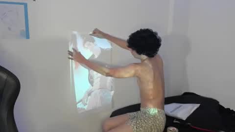 Snapshot of isidroglasc chatting on 03-11-25, 03:59 Isidro online show from 03-11-25, 03:59