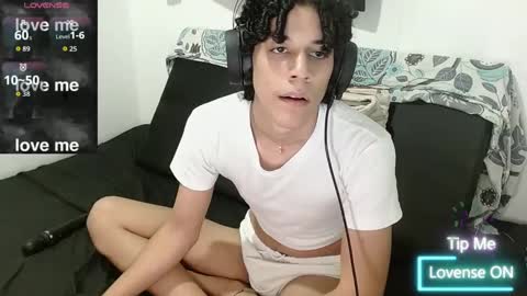 Snapshot of isidroglasc chatting on 09-16-25, 12:00 Isidro online show from 09-16-25, 12:00