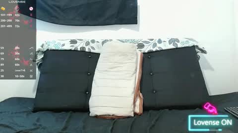 Snapshot of isidroglasc chatting on 09-20-25, 09:16 Isidro online show from 09-20-25, 09:16