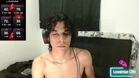 Snapshot of isidroglasc chatting on 10-27-25, 06:06 Isidro online show from 10-27-25, 06:06