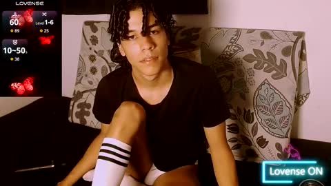 Snapshot of isidroglasc chatting on 11-10-25, 11:26 Isidro online show from 11-10-25, 11:26