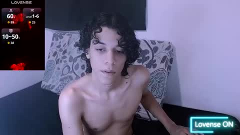 Snapshot of isidroglasc chatting on 11-18-25, 01:00 Isidro online show from 11-18-25, 01:00