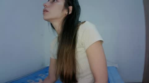 Snapshot of isis_pink chatting on 02-04-25, 08:59 Alaya online show from 02-04-25, 08:59