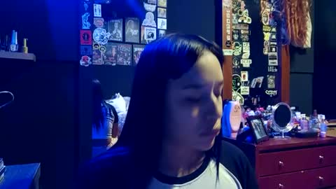 Isis online show from 12-04-25, 10:40