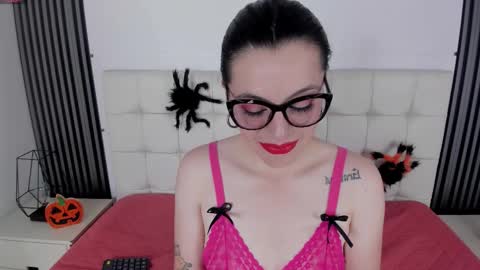 Isis Noir online show from 10-08-25, 07:11