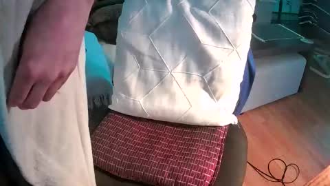 Iskarius online show from 05-07-26, 04:56