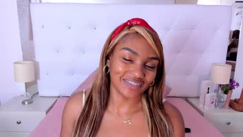 Vanessa online show from 11-19-25, 11:21