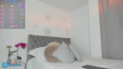 Isla Blue online show from 06-29-26, 12:06