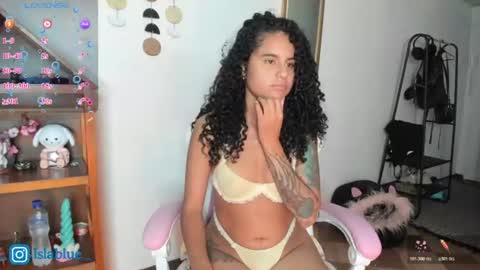 Isla Blue online show from 07-21-26, 11:51
