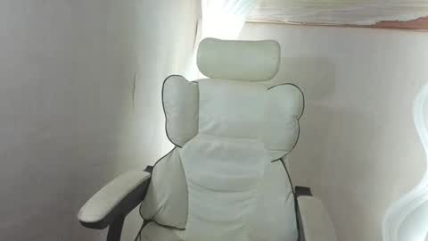 Nathaniel online show from 03-23-26, 01:20