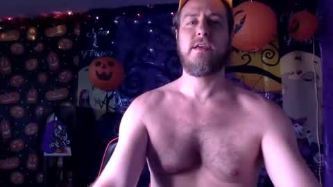 Snapshot of islanddudehawaii chatting on 11-05-25, 11:27 IslandDudeHawaii online show from 11-05-25, 11:27