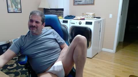 Snapshot of islandguy70 chatting on 12-27-24, 02:25 Jim online show from 12-27-24, 02:25