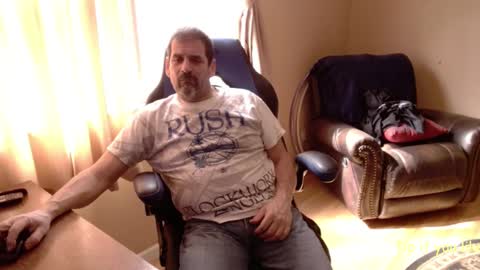 Snapshot of islandguy70 chatting on 03-09-25, 05:39 Jim online show from 03-09-25, 05:39