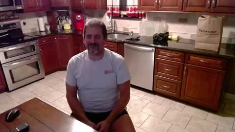 Snapshot of islandguy70 chatting on 10-03-25, 11:02 Jim online show from 10-03-25, 11:02