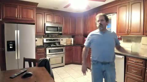 Snapshot of islandguy70 chatting on 11-11-25, 09:48 Jim online show from 11-11-25, 09:48