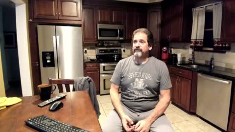 Snapshot of islandguy70 chatting on 11-13-25, 01:26 Jim online show from 11-13-25, 01:26