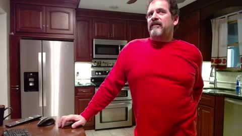 Snapshot of islandguy70 chatting on 11-21-25, 11:03 Jim online show from 11-21-25, 11:03