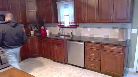 Snapshot of islandguy70 chatting on 01-12-26, 09:42 Jim online show from 01-12-26, 09:42