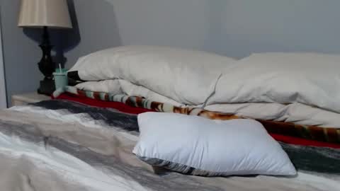 Snapshot of islandguy70 chatting on 02-14-26, 01:57 Jim online show from 02-14-26, 01:57