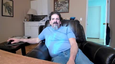 Snapshot of islandguy70 chatting on 03-18-26, 08:56 Jim online show from 03-18-26, 08:56