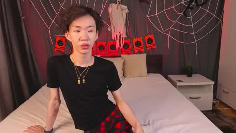 Snapshot of islendtakumi chatting on 11-02-25, 04:15 Takumi online show from 11-02-25, 04:15