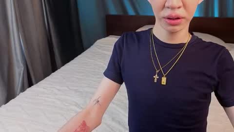 Snapshot of islendtakumi chatting on 11-15-25, 03:48 Takumi online show from 11-15-25, 03:48