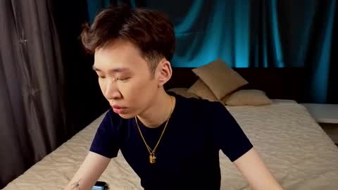 Snapshot of islendtakumi chatting on 11-16-25, 03:23 Takumi online show from 11-16-25, 03:23