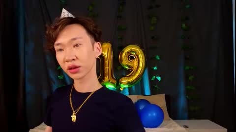 Snapshot of islendtakumi chatting on 11-19-25, 03:06 Takumi online show from 11-19-25, 03:06