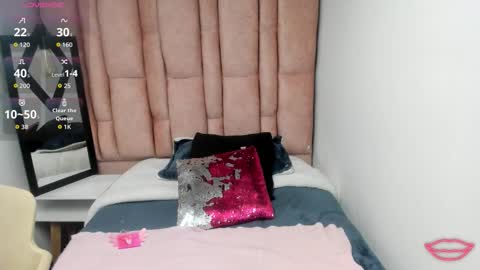 Snapshot of issa_milf__ chatting on 02-07-26, 11:36 ISSA MILF online show from 02-07-26, 11:36