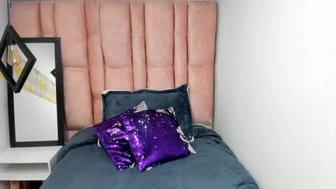 Snapshot of issa_milf__ chatting on 02-14-26, 01:08 ISSA MILF online show from 02-14-26, 01:08