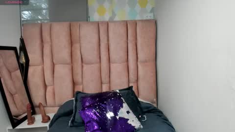 Snapshot of issa_milf__ chatting on 02-23-26, 02:03 ISSA MILF online show from 02-23-26, 02:03